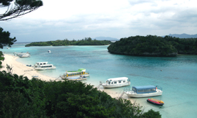 川平湾くもり.jpg