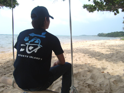 海Tシャツ：ネイビー.jpg