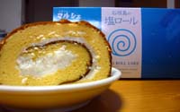 石垣の塩ロールケーキ