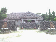 喜舎場邸.jpg