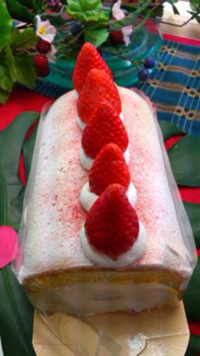 いちごロールケーキ